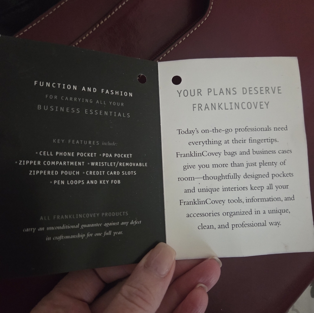 Franklin Covey Elegant Burgundy Leather Briefcase Bag Preloved - Picture 12 of 13